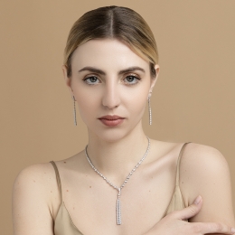 Modern 18K White Gold Diamond Necklace Set